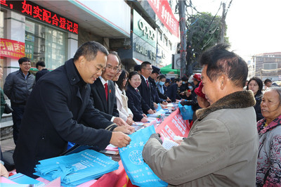 欽北區(qū)舉辦憲法宣傳周系列活動(dòng)，法律咨詢服務(wù)惠及民眾